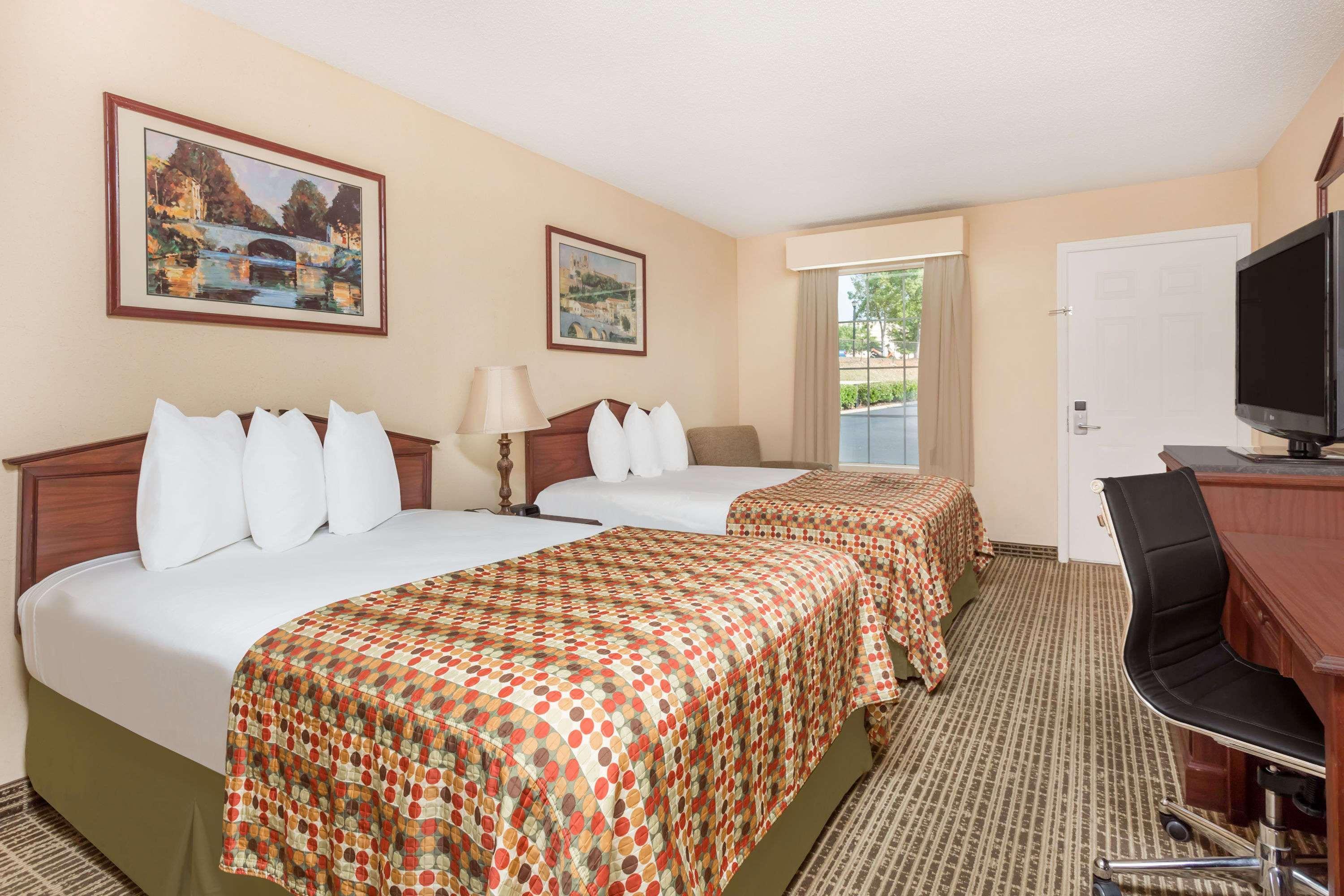 Baymont By Wyndham Anderson Clemson Hotel Kültér fotó